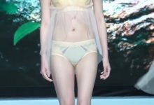 2019金肚兜内衣盛典走秀现场[mp4/187M]-美图岛