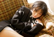 制服美女俏丽动人写真图片-美图岛