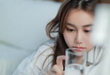 白衬衫美女慵懒清新美女大胆写真-美图岛