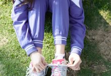 [见新摄影]NO.011-梦回学生时代 公园校服棉袜裸足【套图+视频-2.95G】-美图岛