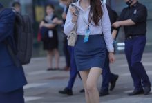 都市丽人还在上班的蓝裙美女【67P+1V-1.00G】-美图岛