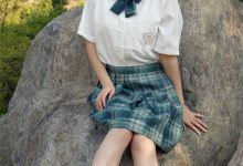 初夏女神 NO.019 念念 墨绿色JK搭配三叶草贝壳头鞋期[155P+1V／4.84GB]-美图岛