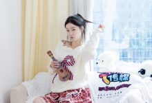 物恋传媒 No.2595 水蜜桃-板鞋、白棉袜、裸足 [161P1V-4.14GB]-美图岛