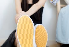 物恋传媒 No.2623 小暖-高跟鞋、白棉袜、裸足 [162P1V-3.90GB]-美图岛